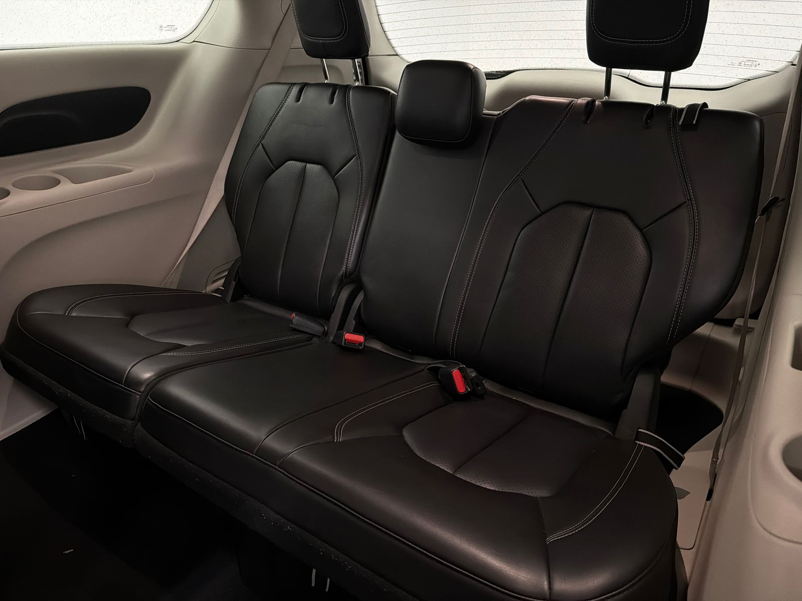 Used 2023 Chrysler Pacifica - photo 18