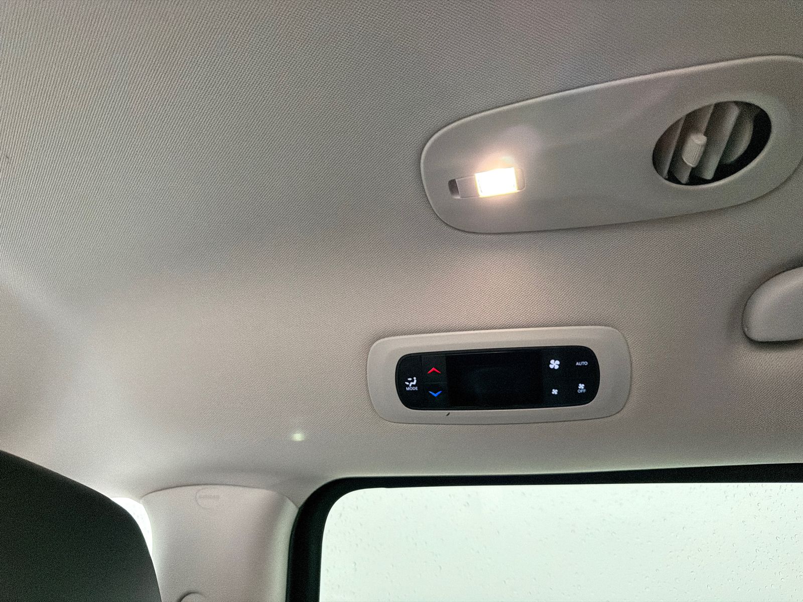 Used 2023 Chrysler Pacifica - photo 20