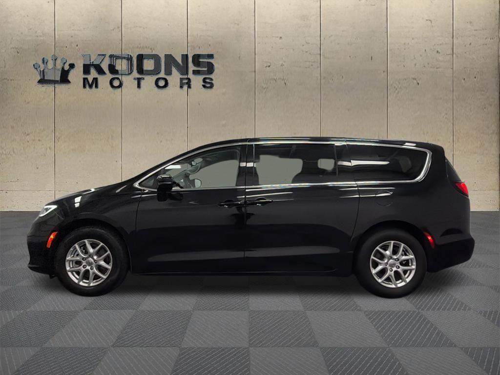 Used 2024 Chrysler Pacifica - photo 6