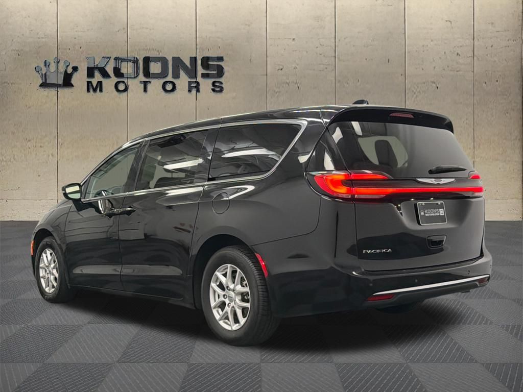 Used 2024 Chrysler Pacifica - photo 8