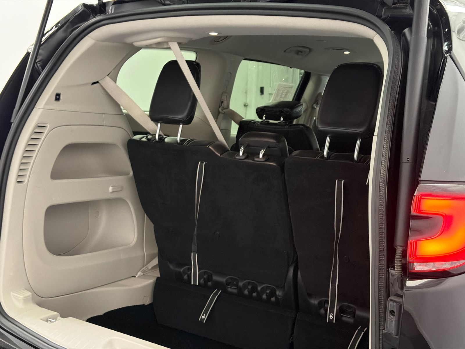 Used 2024 Chrysler Pacifica - photo 10