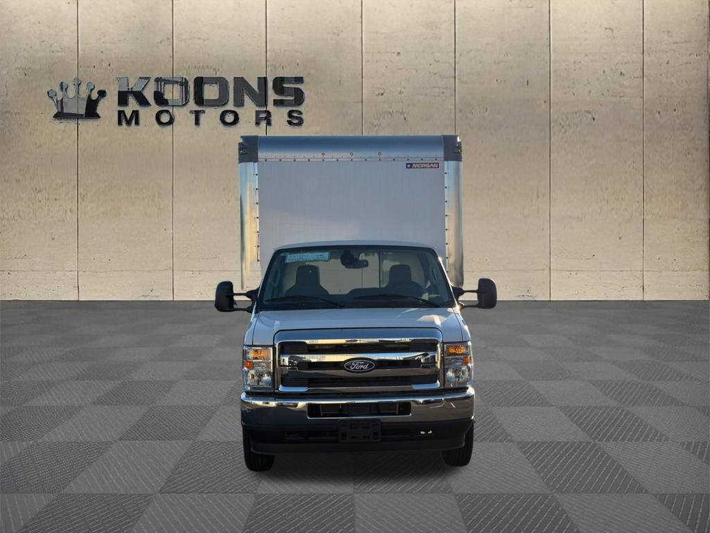 New 2026 Ford E-450 - photo 5
