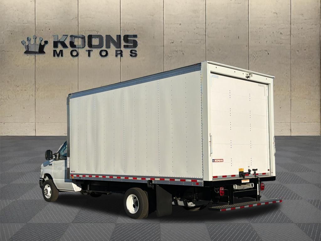 New 2026 Ford E-450 - photo 2