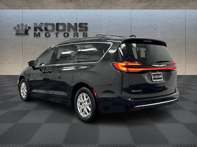 Used 2022 Chrysler Pacifica Touring L Minivan for sale #L2730B - photo 2
