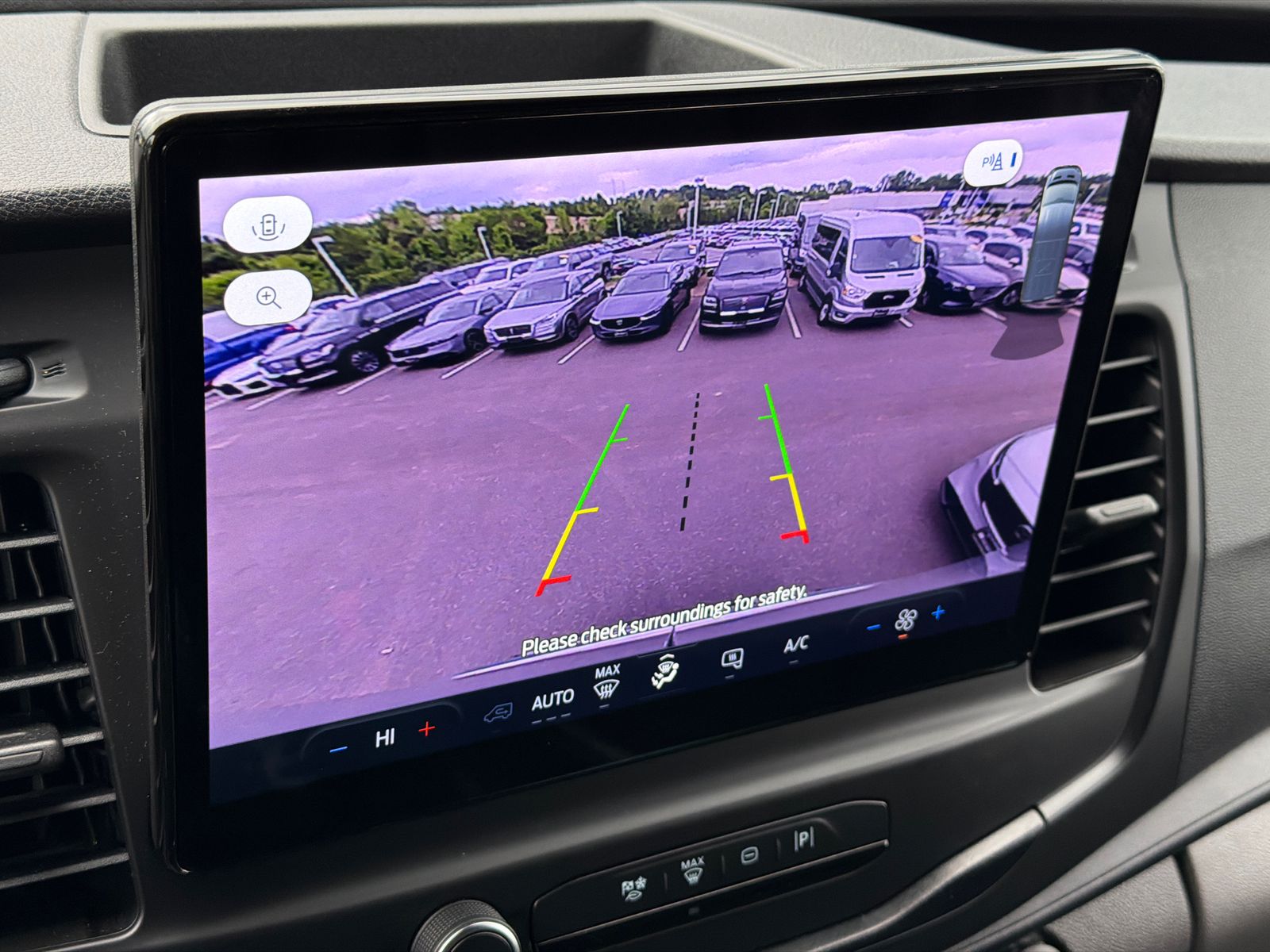 Used 2023 Ford Transit 250 - photo 32
