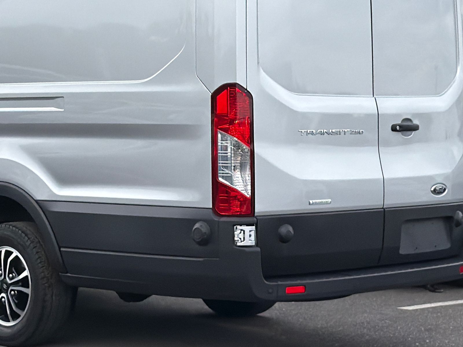 Used 2023 Ford Transit 250 - photo 10