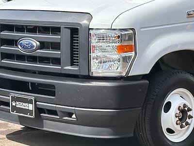 Used 2024 Ford E-350 - photo 1