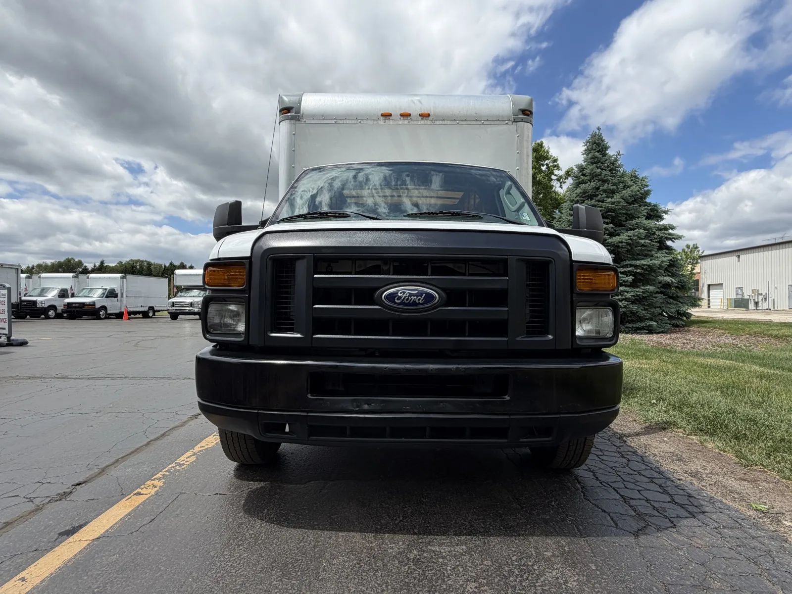 Used 2015 Ford E-350 - photo 22