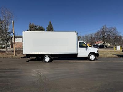 Used 2015 Ford E-350 - photo 1