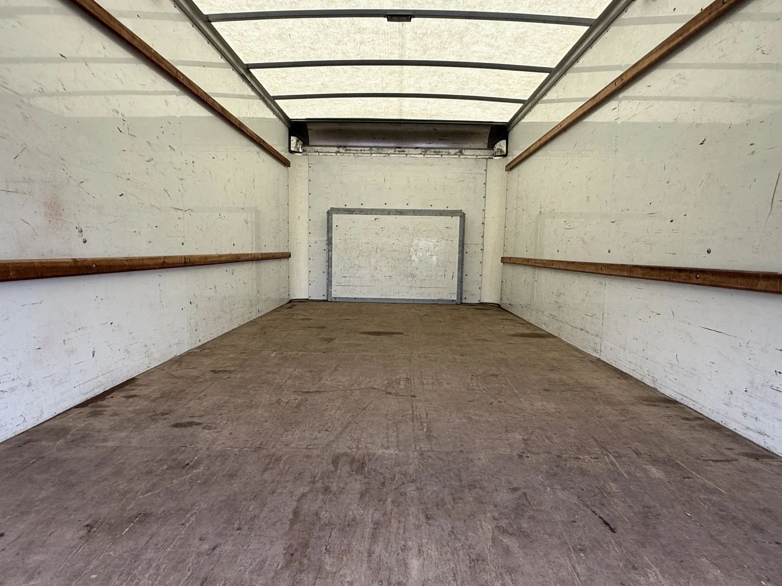 Used 2022 Ford E-350 - photo 15