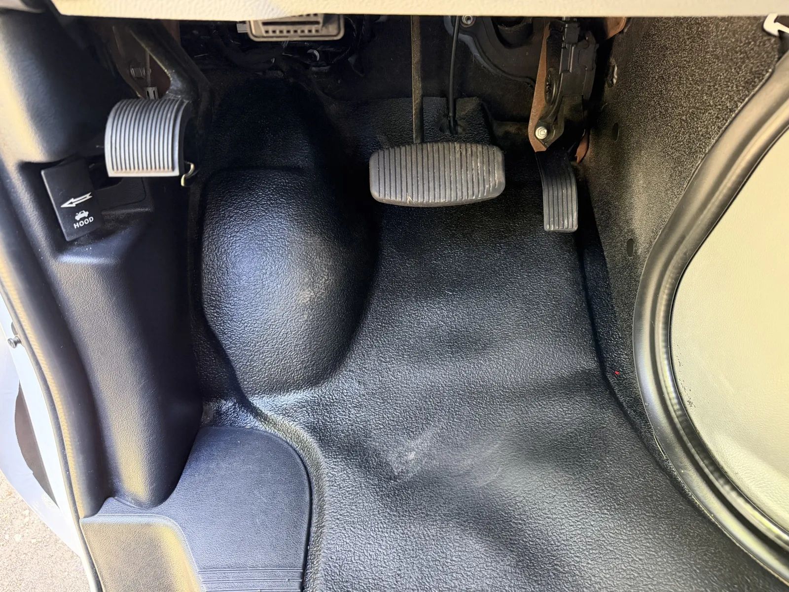 Used 2022 Ford E-350 - photo 9