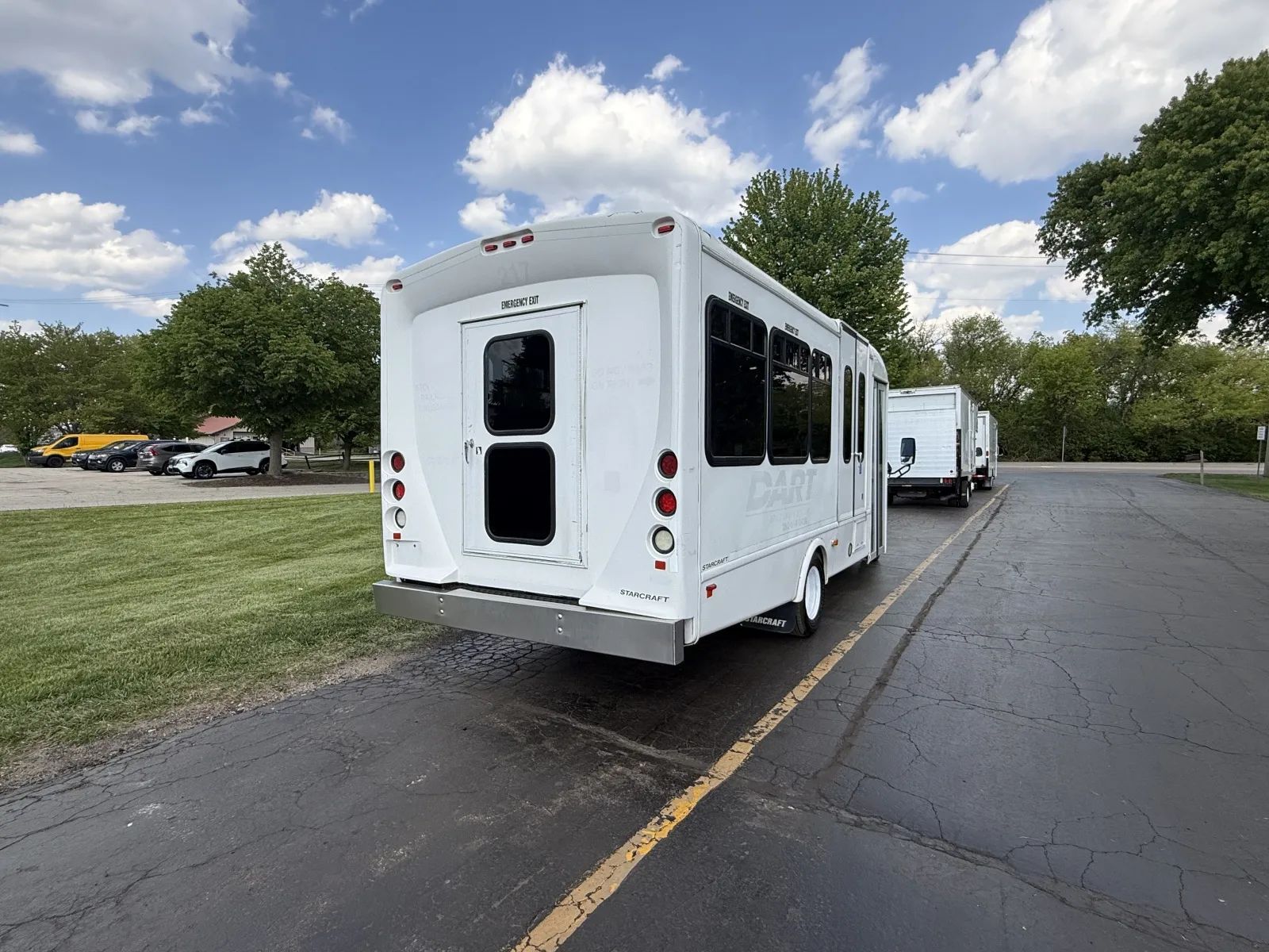 Used 2016 Ford E-450 - photo 5