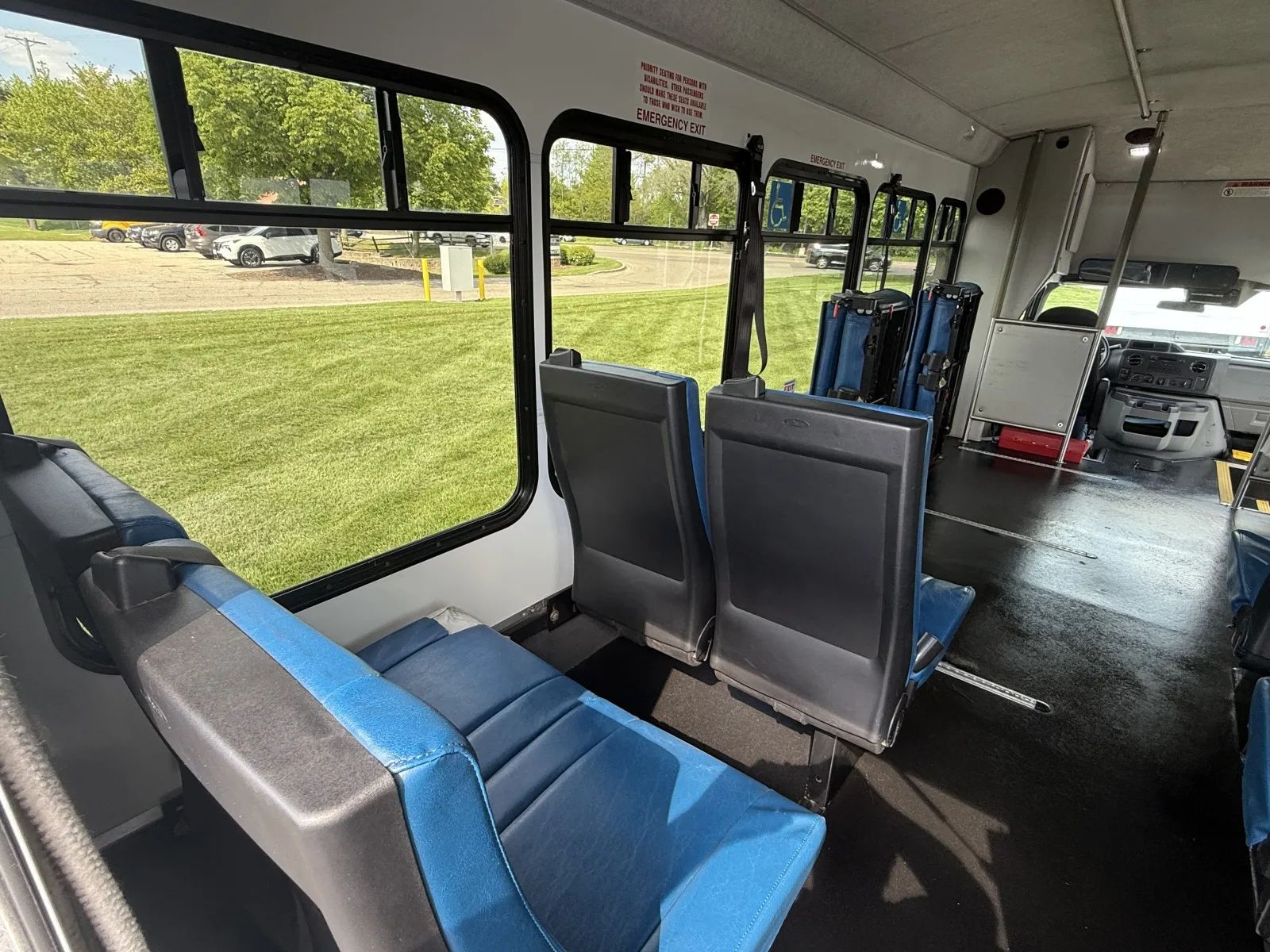 Used 2016 Ford E-450 - photo 15