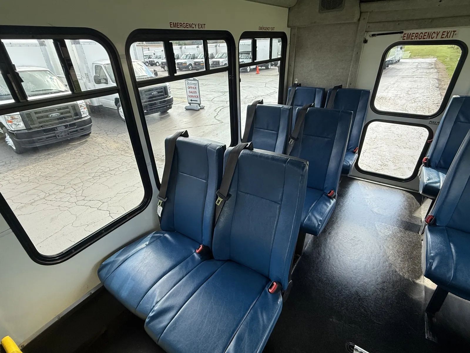 Used 2016 Ford E-450 - photo 16