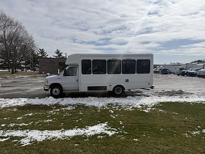 Used 2016 Ford E-450 - photo 1