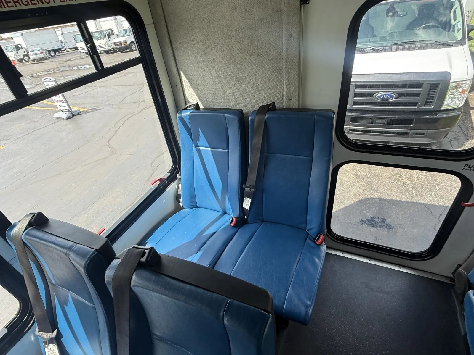 Used 2016 Ford E-450 - photo 12