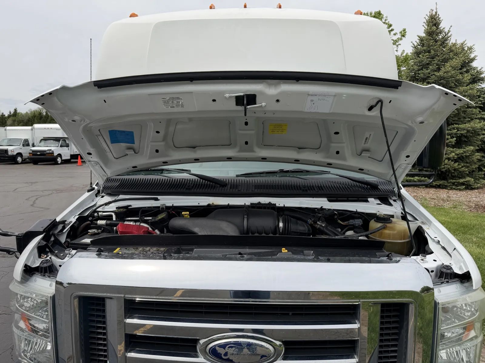 Used 2015 Ford E-450 - photo 42