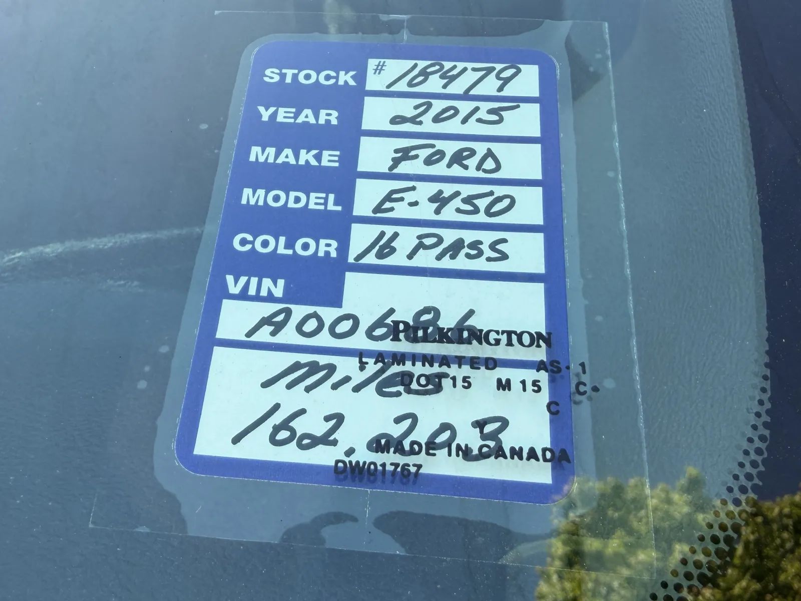 Used 2015 Ford E-450 - photo 1