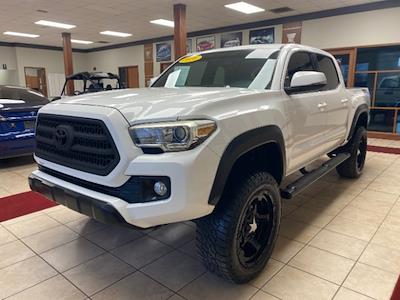 Used 2016 Toyota Tacoma - photo 1