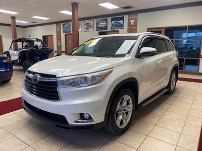 Used 2016 Toyota Highlander - photo 1