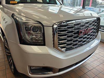 Used 2018 GMC Yukon - photo 1