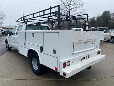 Used 2004 Ford F-350 Crew Cab Service Truck for sale #A1F-48426 - photo 2