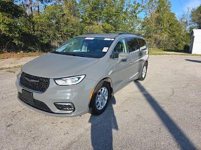 Used 2022 Chrysler Pacifica Touring L Minivan for sale #A1F-97144 - photo 2