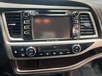 Used 2018 Toyota Highlander LE for sale #A1FP-82222 - photo 24