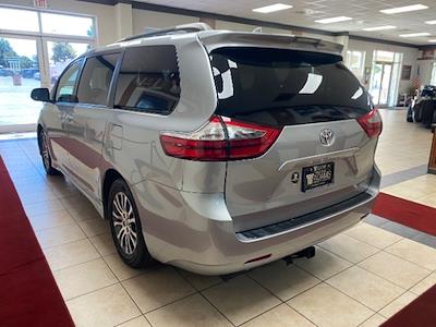 Used 2019 Toyota Sienna XLE Minivan for sale #A1P-15596 - photo 2
