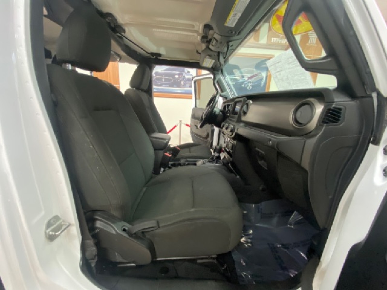 Used 2021 Jeep Gladiator - photo 23