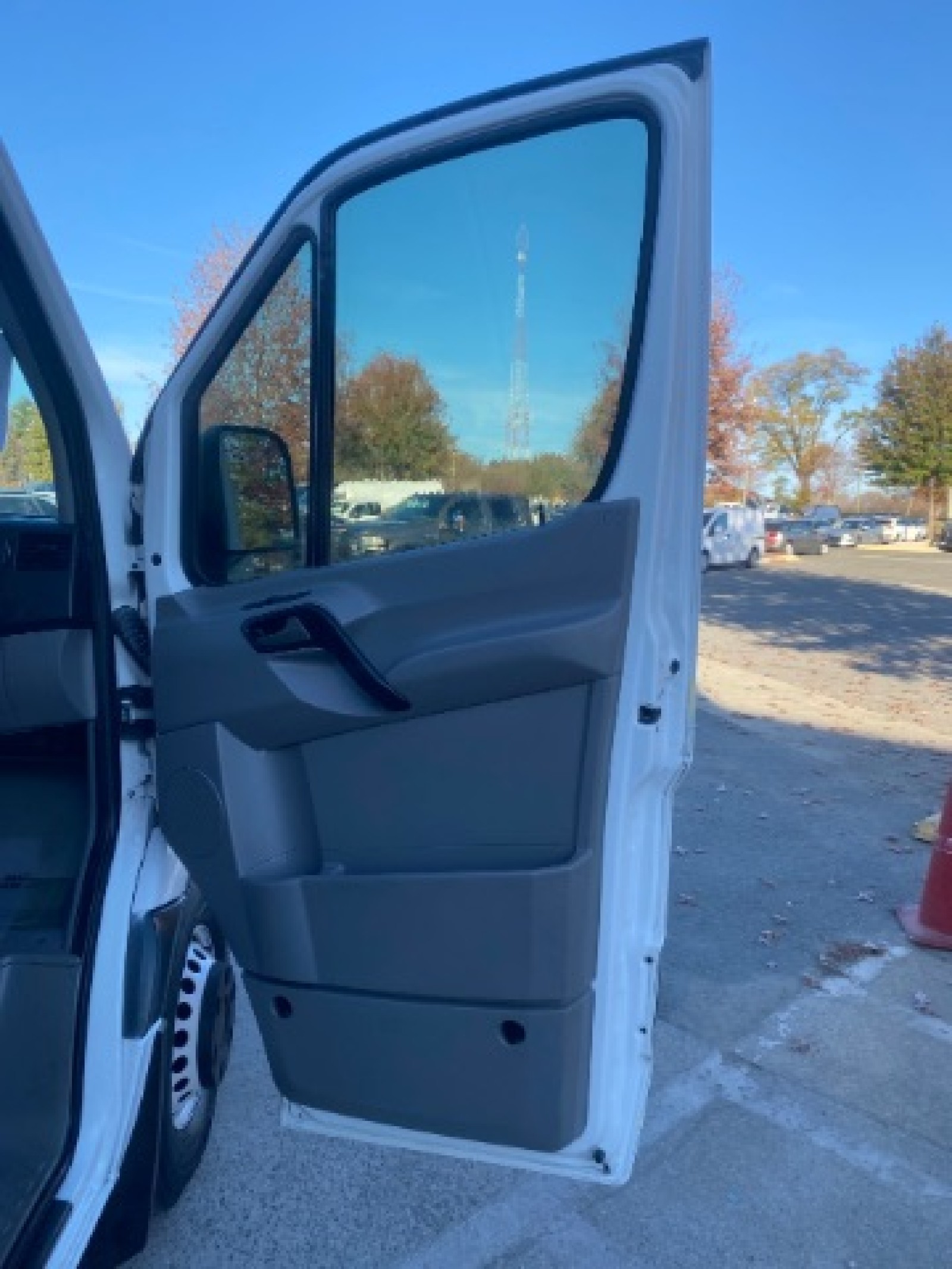 Used 2016 Freightliner Sprinter 3500 - photo 15