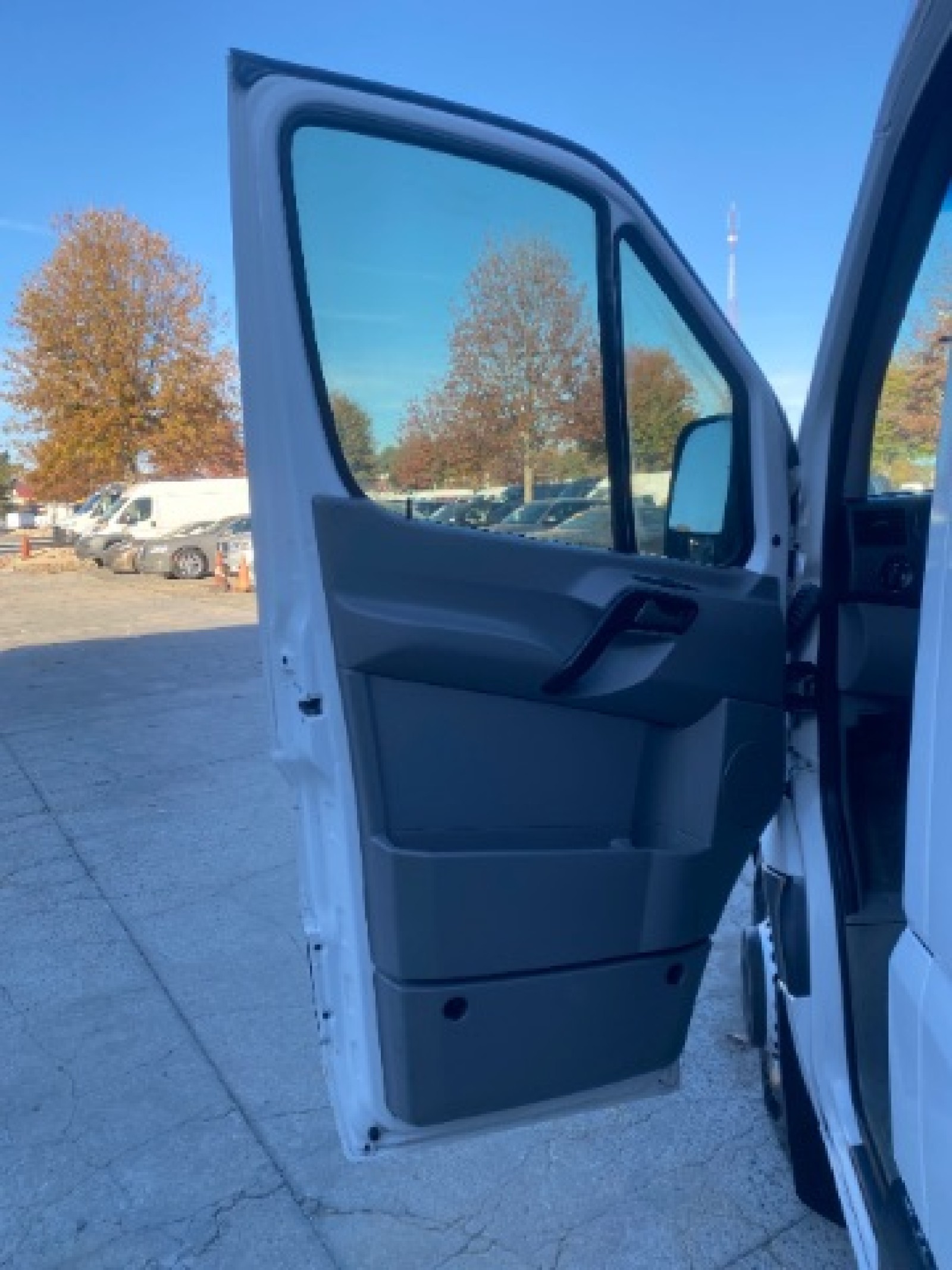 Used 2016 Freightliner Sprinter 3500 - photo 16