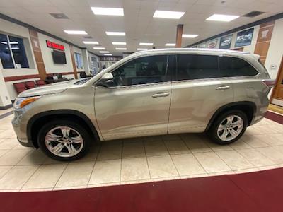 Used 2015 Toyota Highlander Limited for sale #A1P-98619 - photo 2
