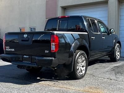 Used 2020 Nissan Frontier SV Crew Cab RWD Pickup for sale #A2F-08892 - photo 2