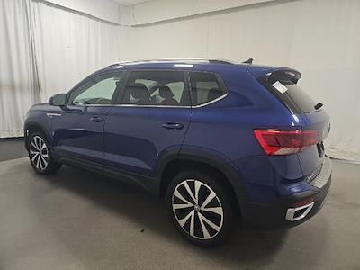 Used 2022 Volkswagen Taos SE for sale #A2F-96045 - photo 2