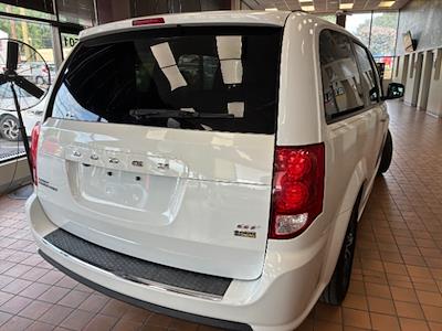 Used 2019 Dodge Grand Caravan GT Minivan for sale #A2FP-63633 - photo 2