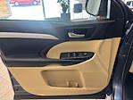 Used 2018 Toyota Highlander SE AWD SUV for sale #A2TP-08436 - photo 7