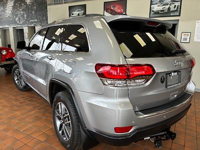 Used 2020 Jeep Grand Cherokee - photo 1