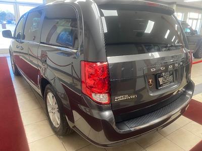 Used 2020 Dodge Grand Caravan SXT Minivan for sale #A3F-91360 - photo 2