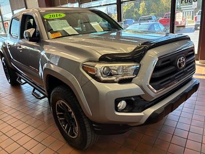 Used 2016 Toyota Tacoma - photo 1
