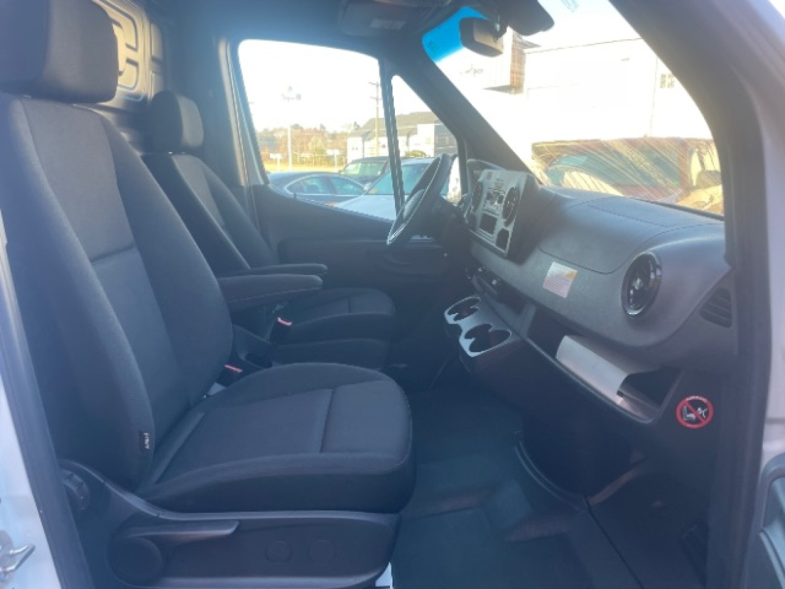 Used 2020 Freightliner Sprinter 2500 - photo 11