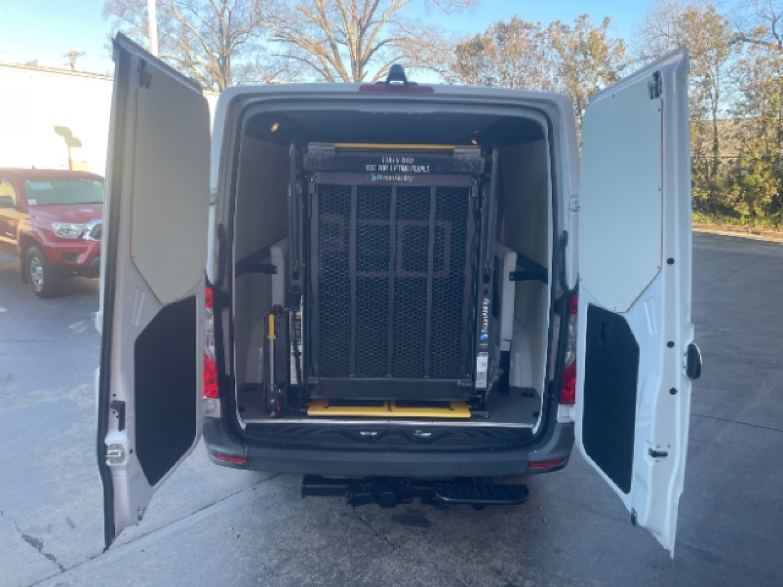 Used 2020 Freightliner Sprinter 2500 - photo 15