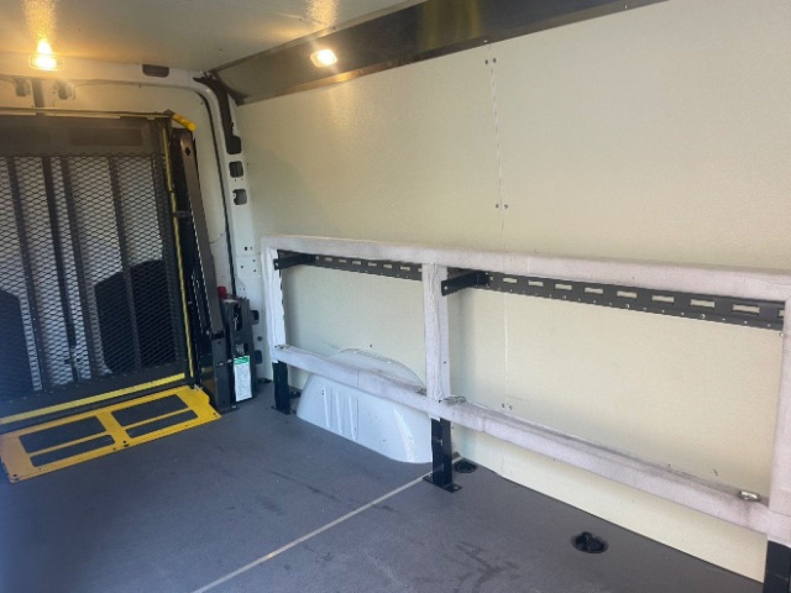 Used 2020 Freightliner Sprinter 2500 - photo 17