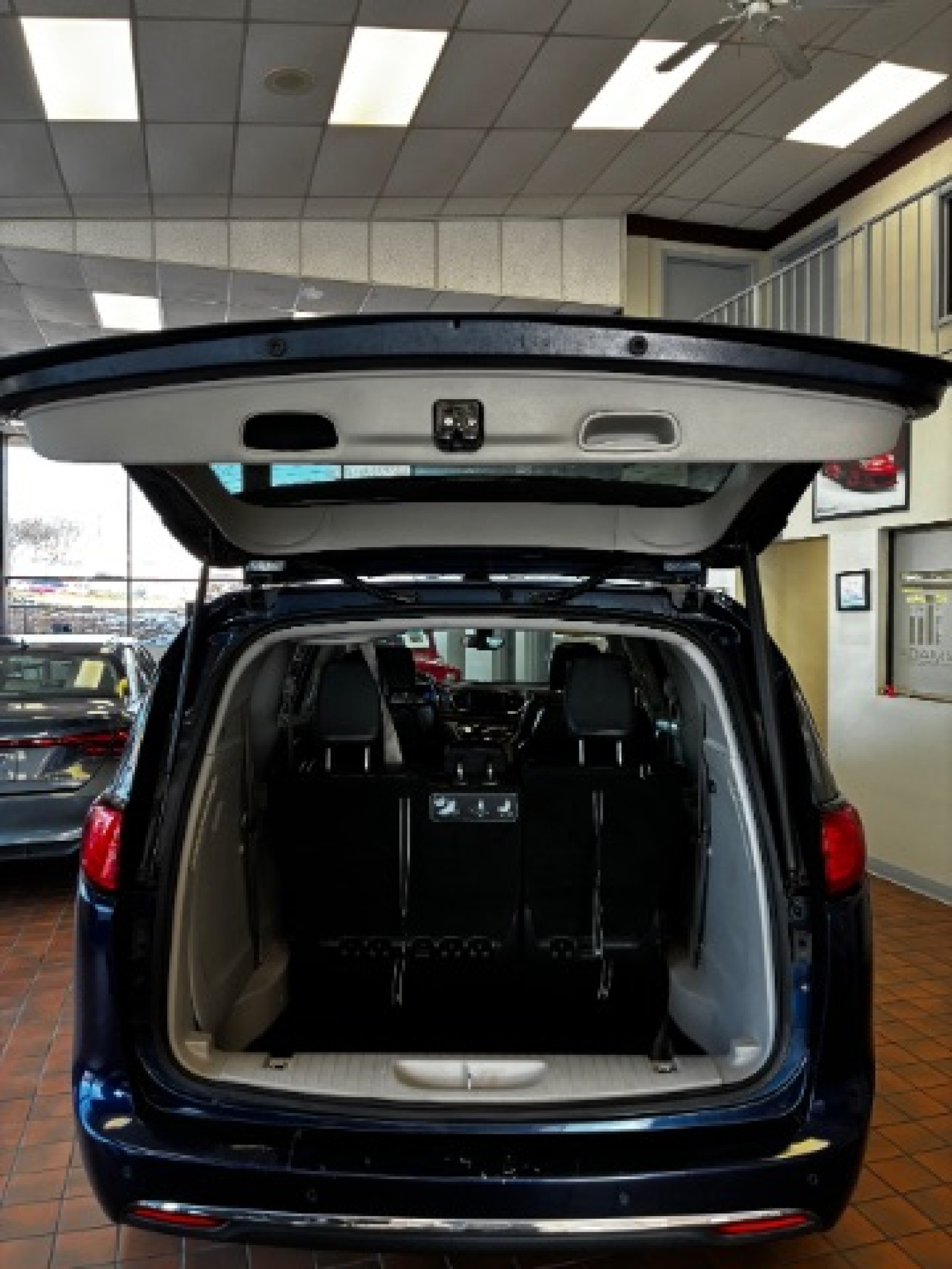 Used 2020 Chrysler Pacifica - photo 14