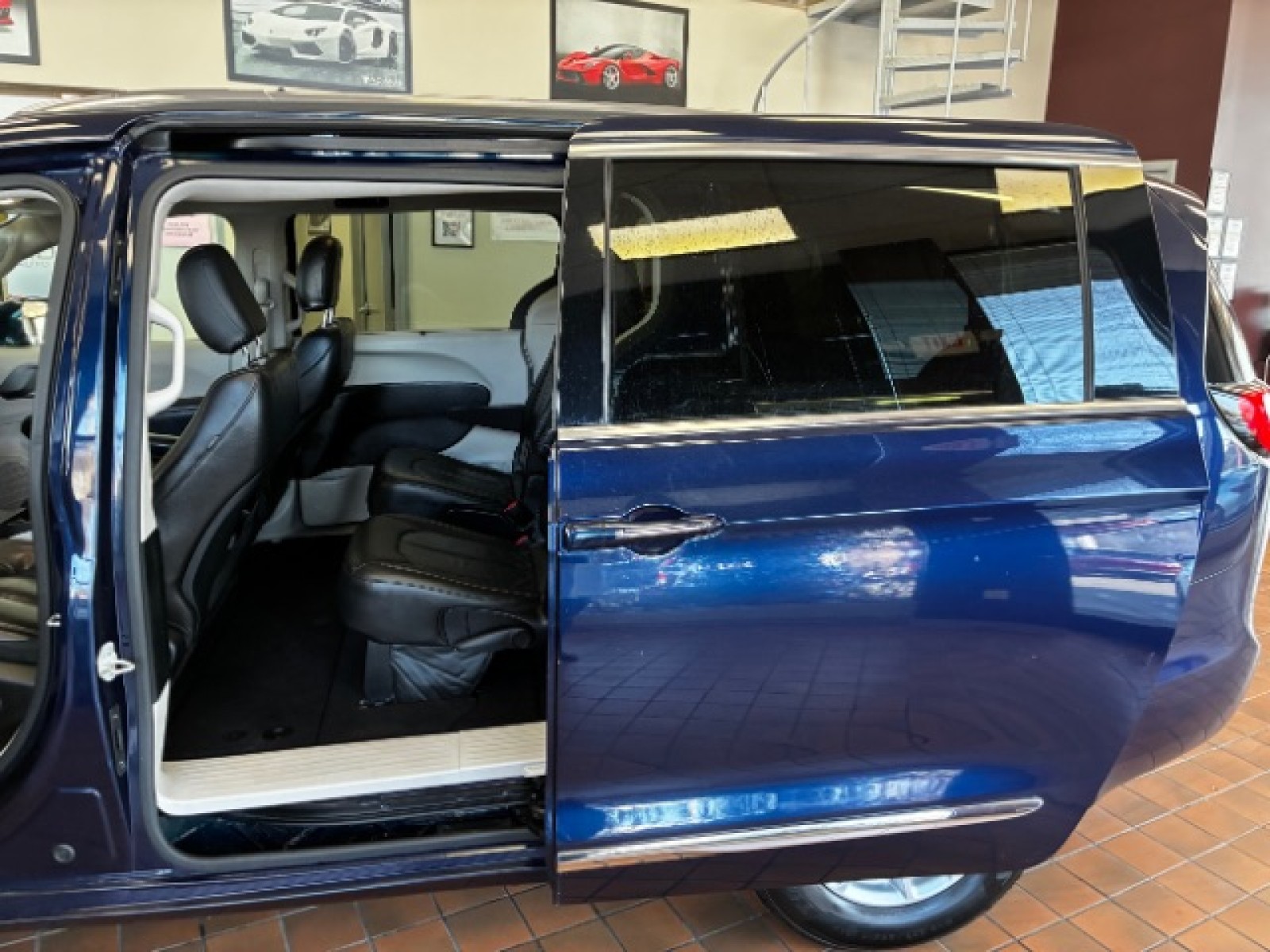 Used 2020 Chrysler Pacifica - photo 25