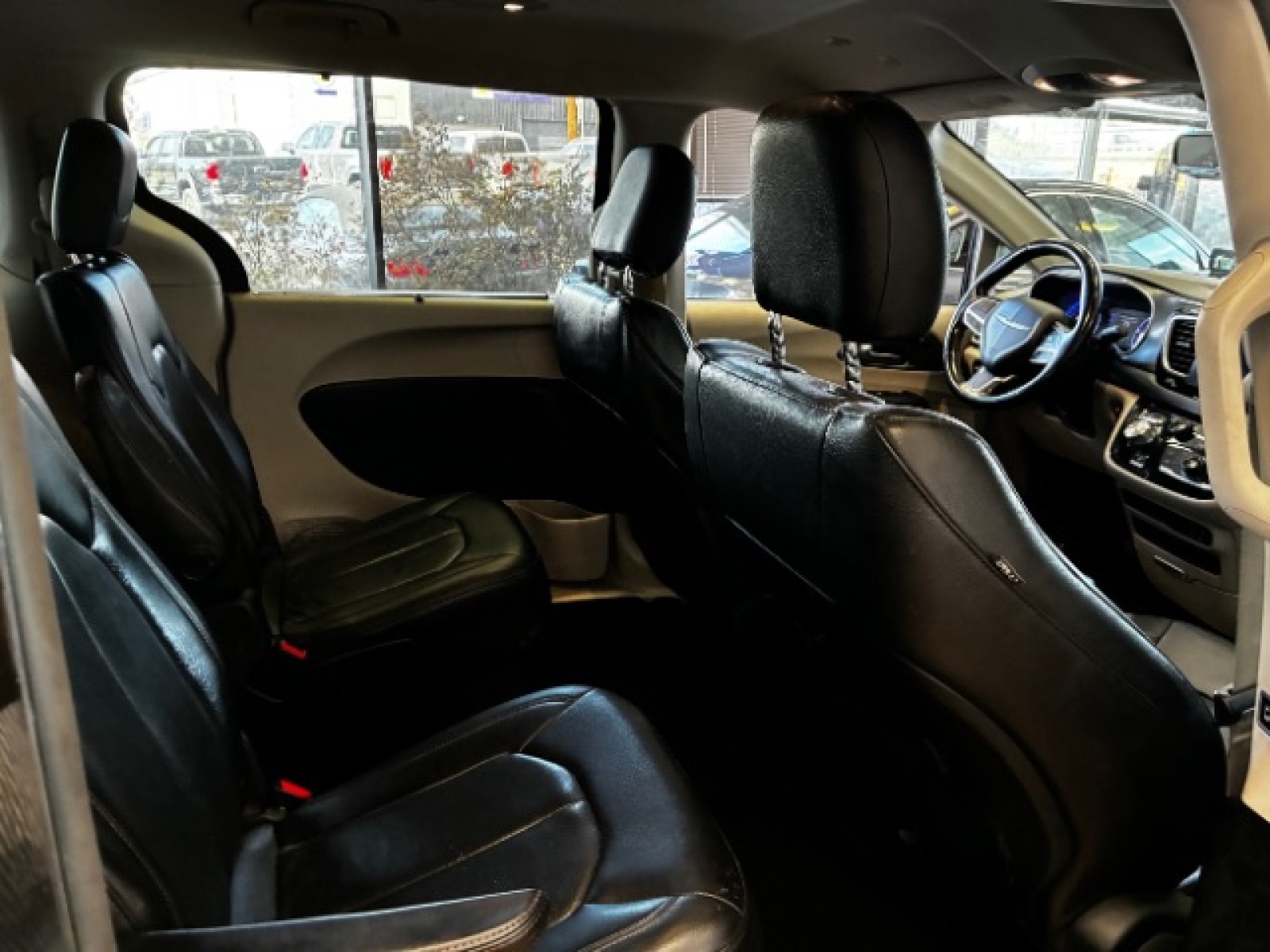 Used 2020 Chrysler Pacifica - photo 32