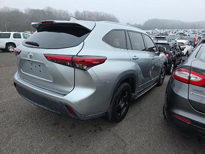 Used 2022 Toyota Highlander - photo 1