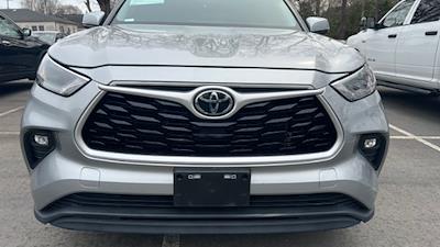 Used 2022 Toyota Highlander - photo 1