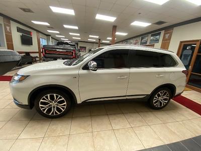 Used 2017 Mitsubishi Outlander GT for sale #A9F-06318 - photo 2
