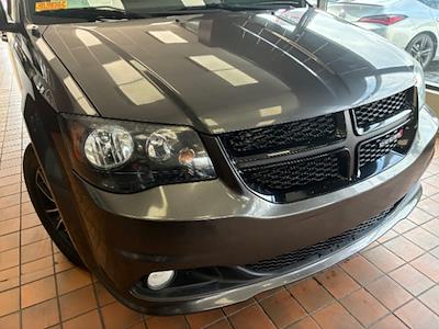 Used 2018 Dodge Grand Caravan - photo 1